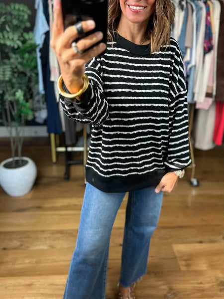 UMGEE Black Stripe Textured Crew Neck