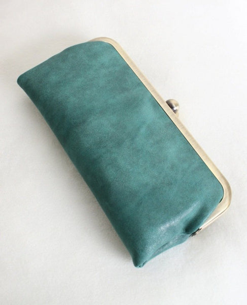 Collette Hobo Style Kiss Lock Wallet